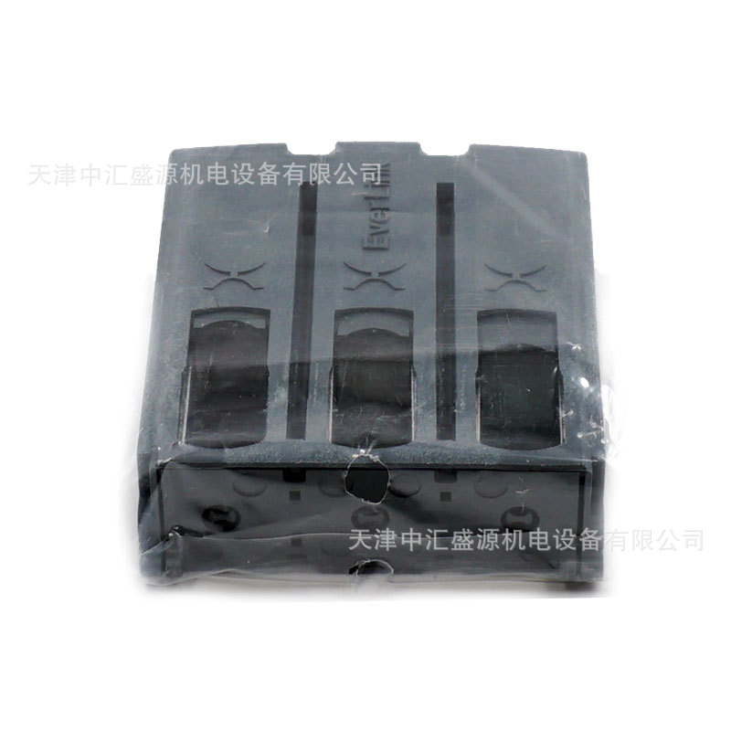 LAD96560C-5.jpg
