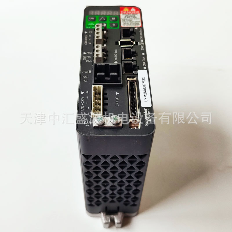 施耐德LXM28AU07M3X伺服驱动器图片3